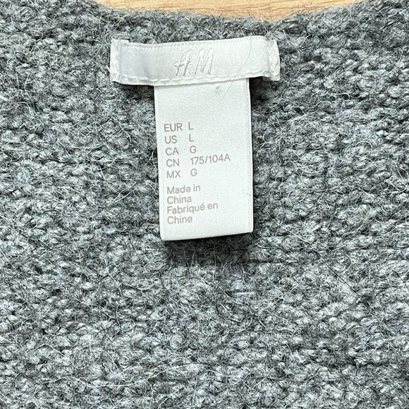 H&M Women's Gray V-Neck Long Sleeve Wool Alpaca Blend Sweater Oversized Ribbed L - Picture 6 of 7